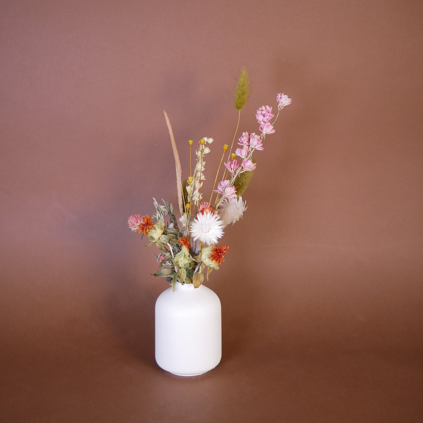 6 pack of dried flowers in bud vases